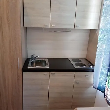 Aparthotel Studio Apartments Mirjana